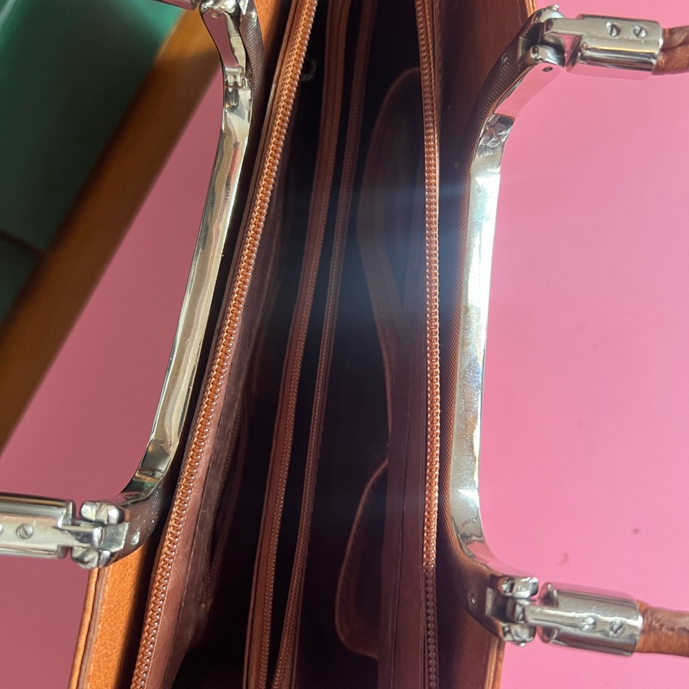 Gucci Brown Leather Mini - Picture 4 of 4